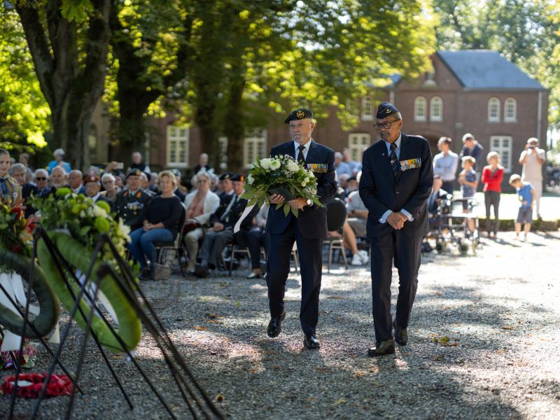 ../public/images/images/fotos/2023/Op Vleugels Der Vrijheid - 24 sept 2023 - 161.jpg